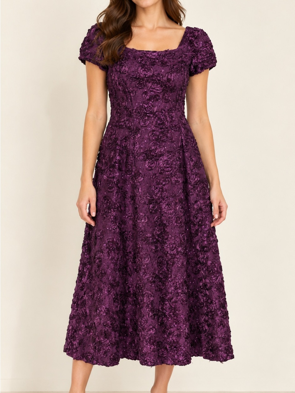 EVELYN LACE BOATNECK A-LINE GOWN
Cap Sleeve Floor-Length Evening 10P